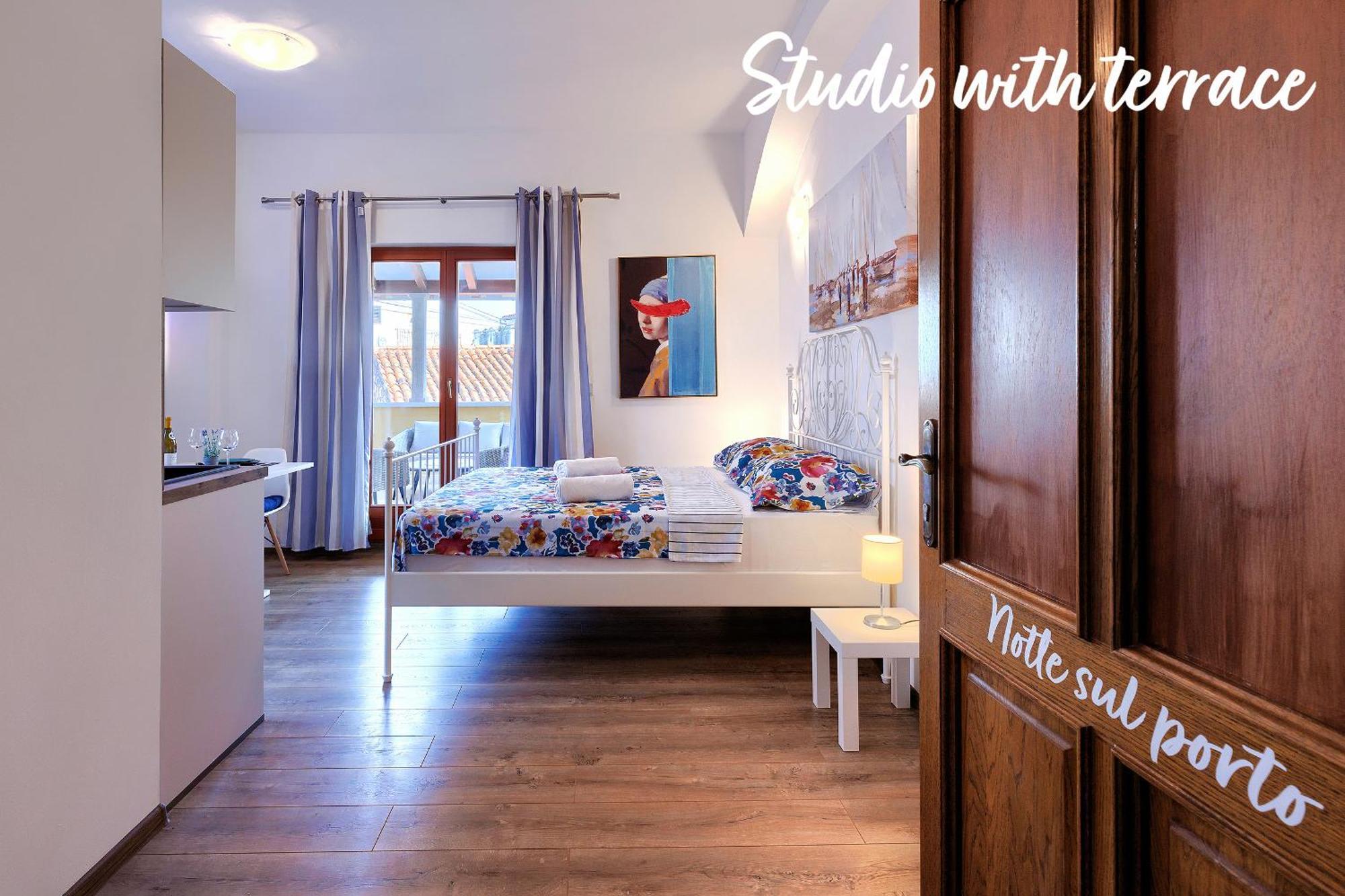 Studios Notte Sul Porto Rovinj Buitenkant foto