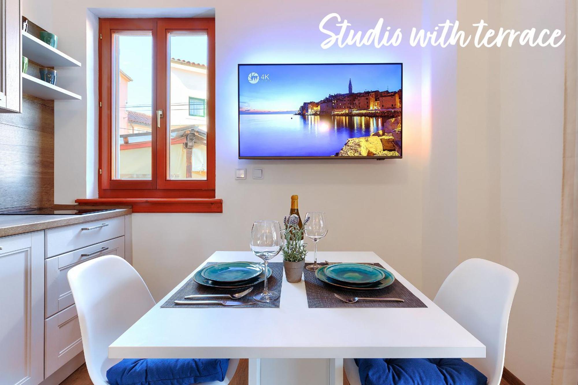 Studios Notte Sul Porto Rovinj Buitenkant foto