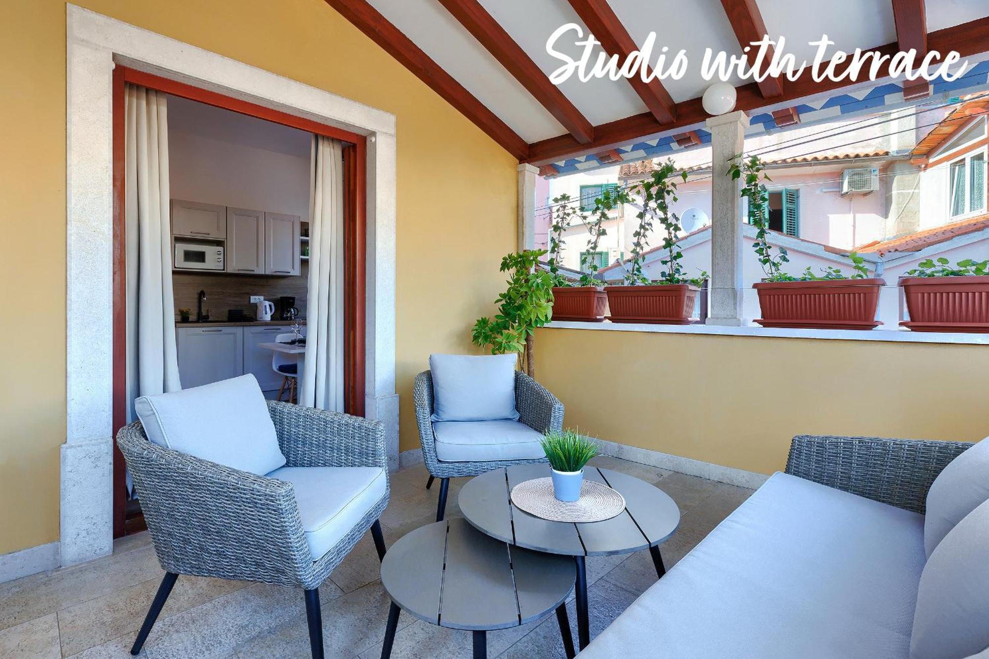 Studios Notte Sul Porto Rovinj Buitenkant foto